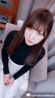 V888AV❤️【二狗探花】眼睛小伙自己房间内布置摄像头偷拍，带回上门援交妹，抠穴舔插，角度刁钻俯视全景，干得热火朝天😁一区二区三区