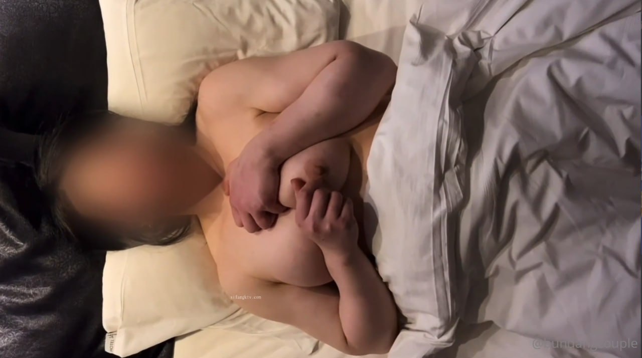 一绳所爱《小花影极限驷马 按摩调教》